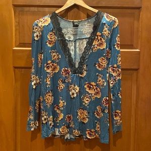 Buckle (Daytrip) Blouse